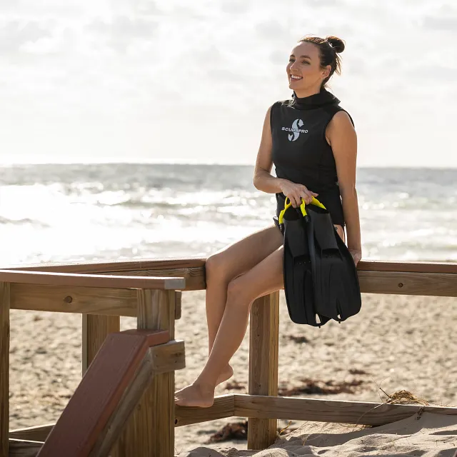 GO Travel Fin w/Colored Bungee Strap