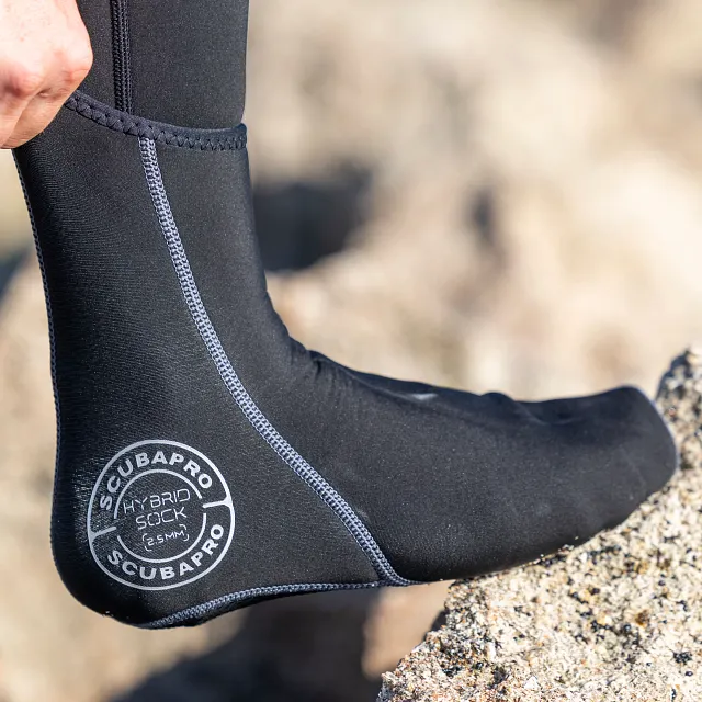 Hybrid Sock, 2.5mm - Securing on Foot on Rock