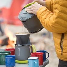 Making pour over coffee with the Camp Café