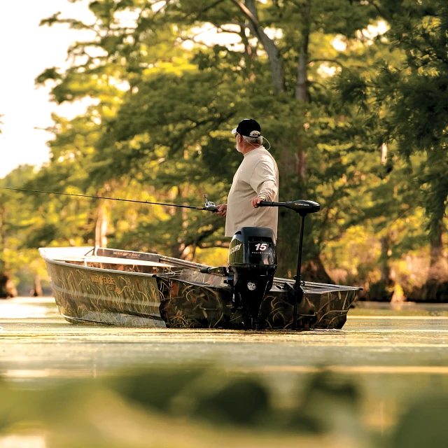 Endura Max trolling motor in use