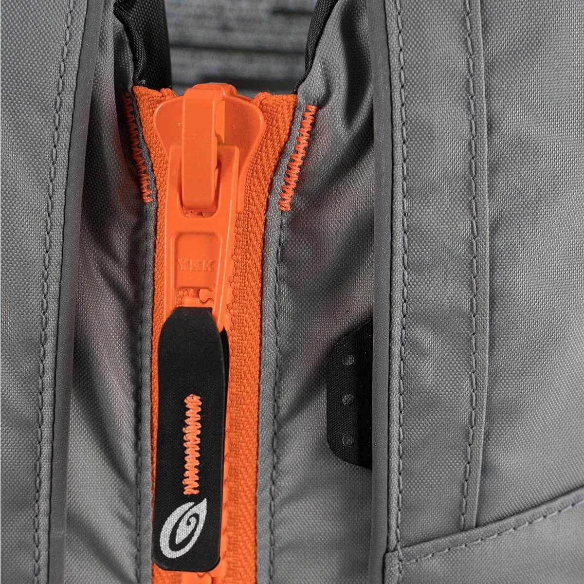 Closeup view of zipper on Treble Angler Sportsman PFD - Silver