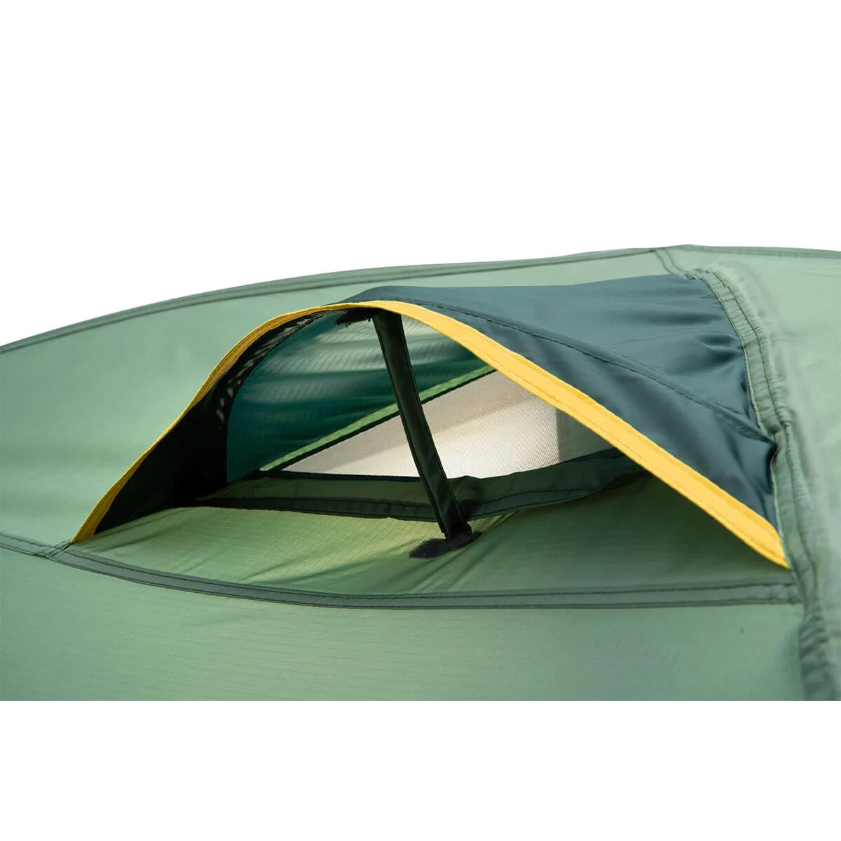 Eureka! El Capitan 4+ Outfitter Tent vent opened
