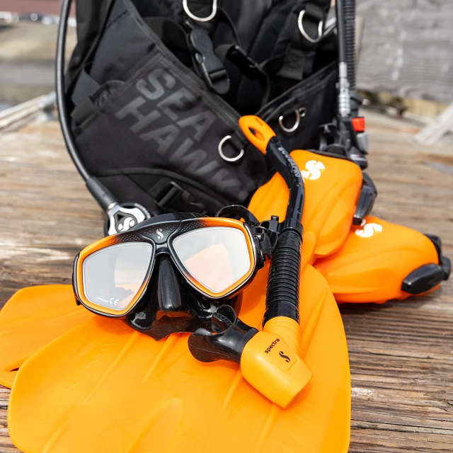 Spectra Snorkel, Black/Orange - SCUBAPRO Spectra Snorkel, Black/Orange - SCUBAPRO