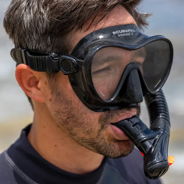 Trinidad Adult Combo, Black - Mouthpiece Close-Up