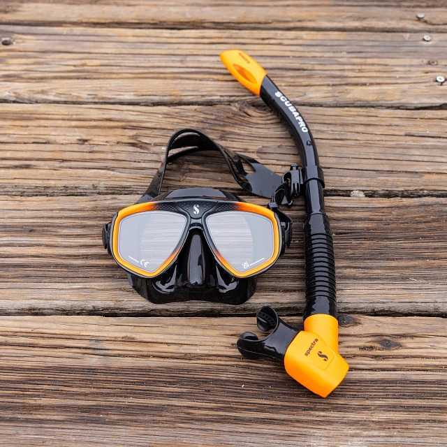 Spectra Snorkel, Black/Orange - SCUBAPRO Spectra Snorkel, Black/Orange - SCUBAPRO